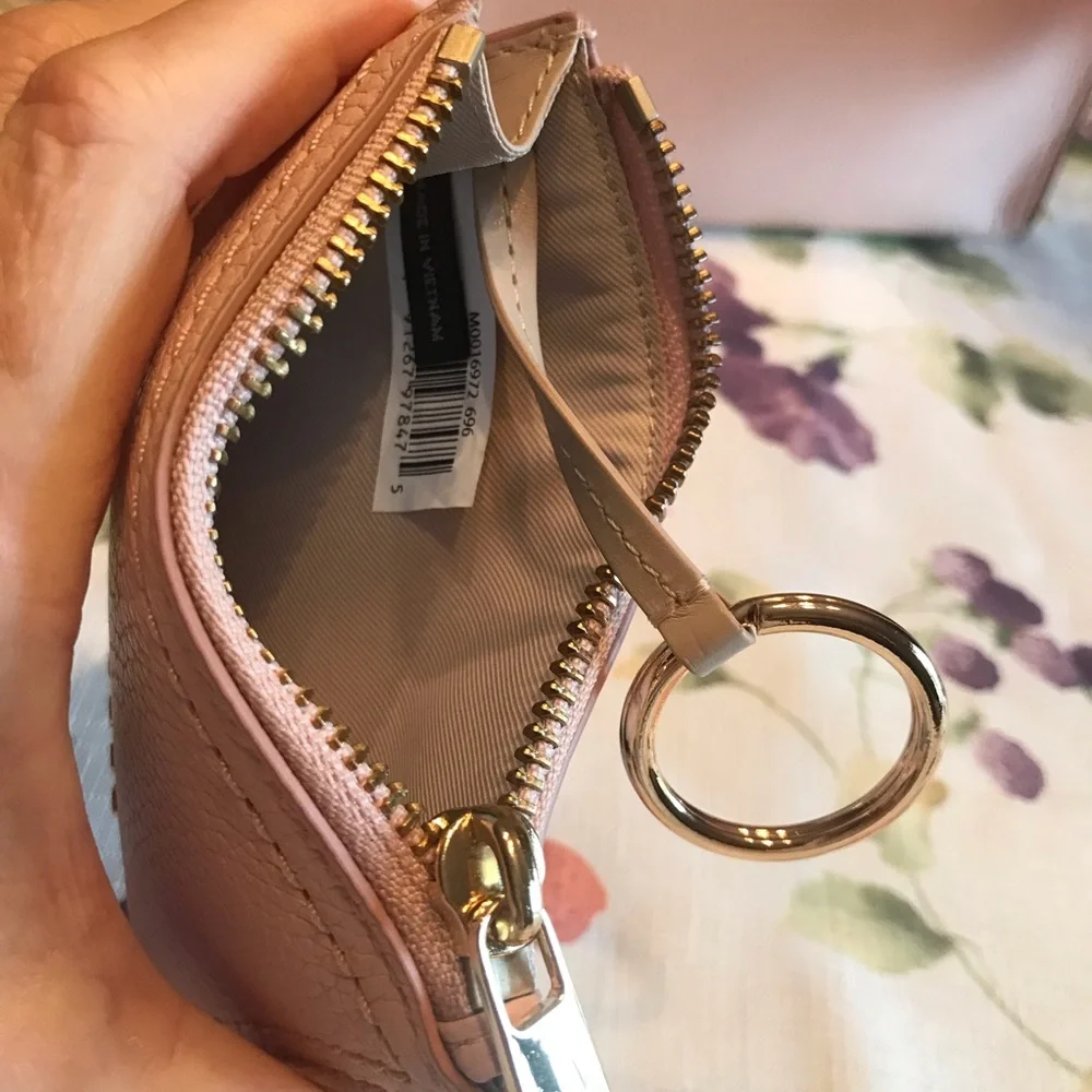 MARC JACOB CROSSBODY BAG WALLET AND PINK POMPOM TAG WITH WALLET BAG TAG LOST - Picture 13 of 17